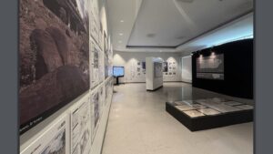 Exhibición SITIOS - En busca de Henry Klumb 004